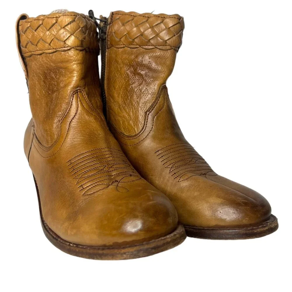BED STU Cobbler Series Heeled Ankle Boots 9.5 Distressed Western Woven Leather